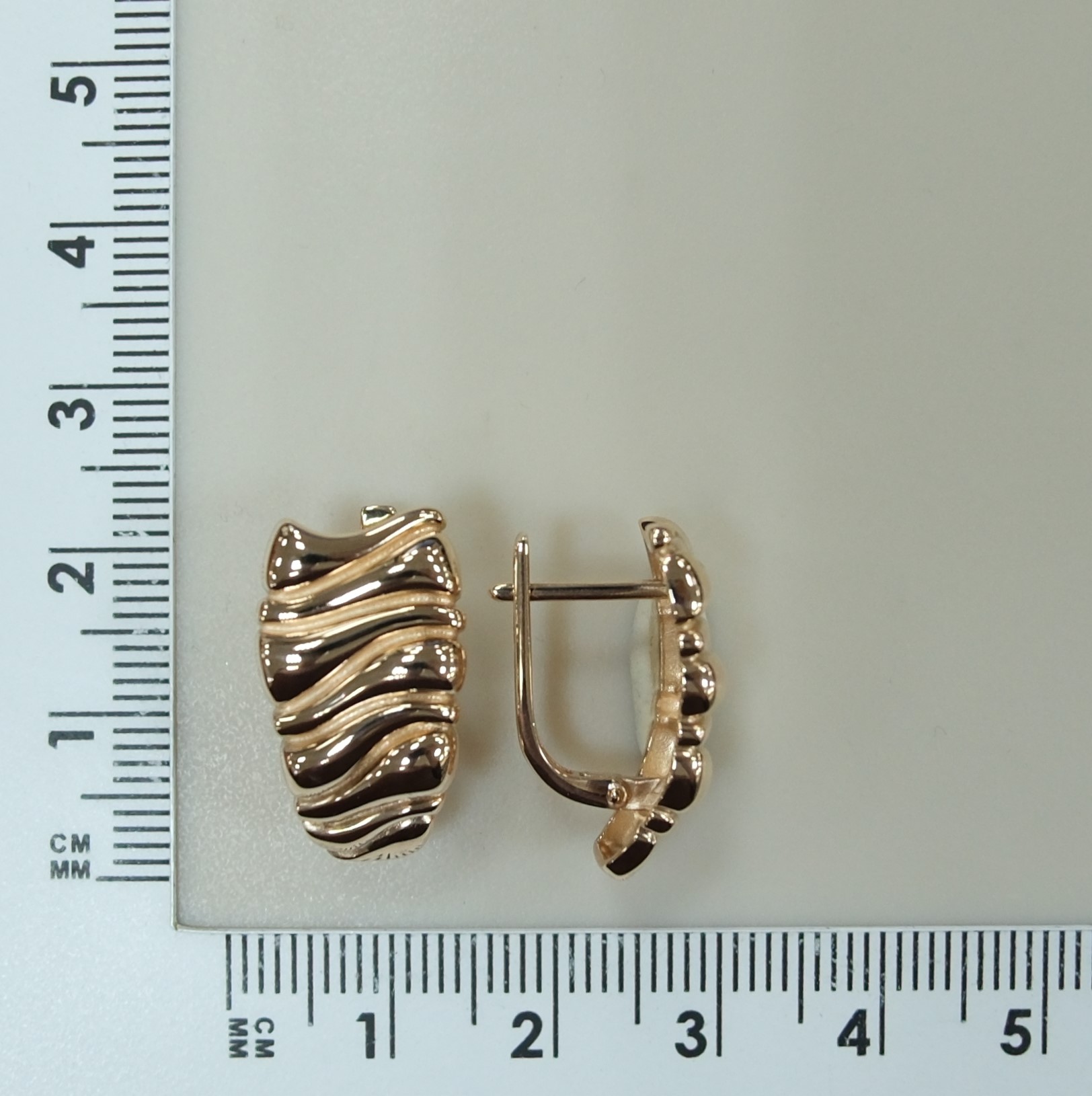 Серьги из золота